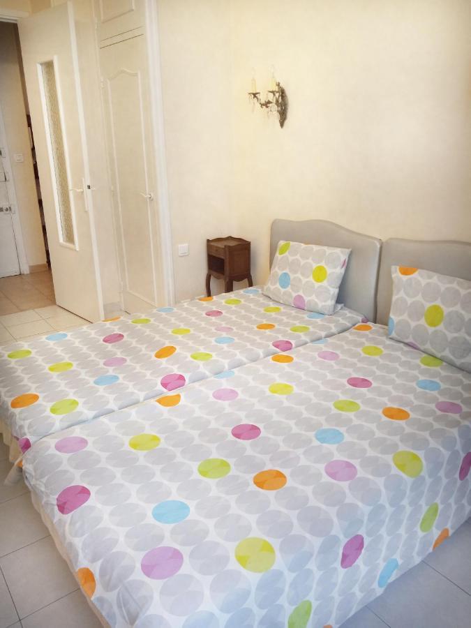 Nice Large 2Br Sunny 20 Meter Terrace Parking Beach Shops Exterior foto